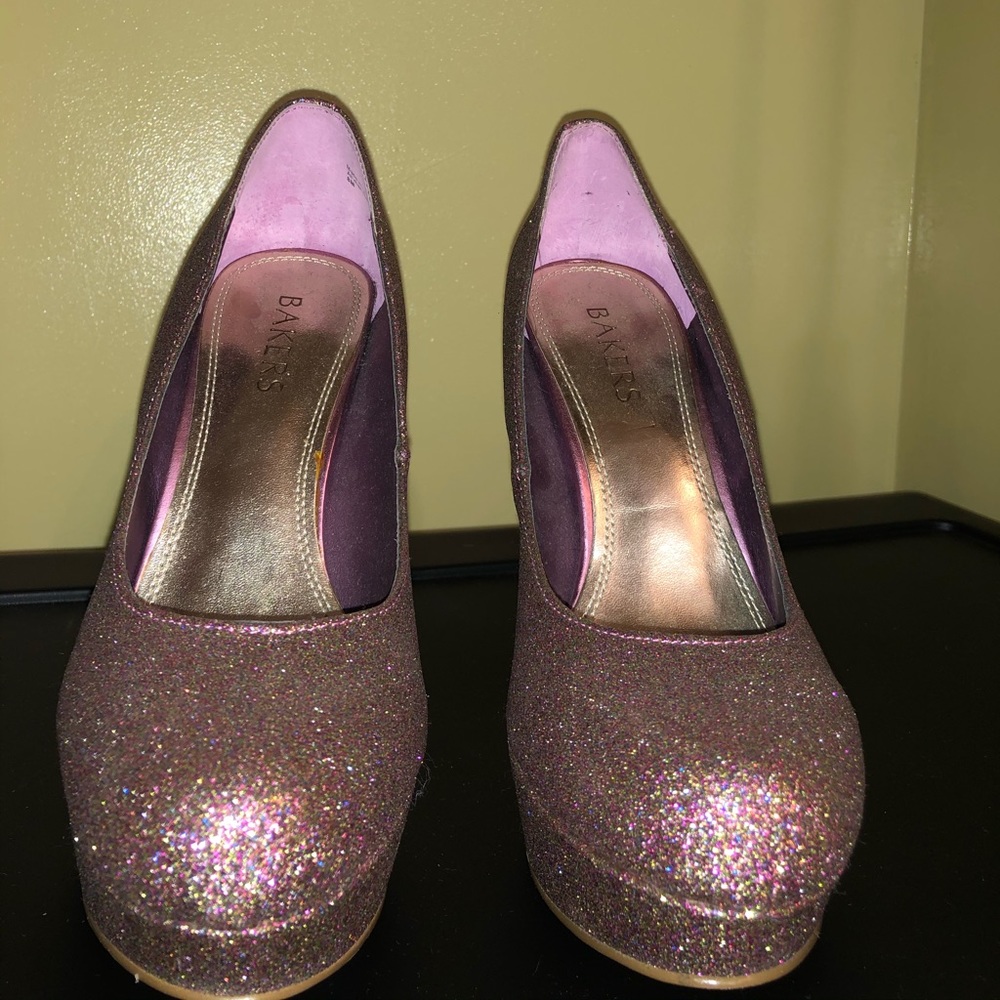 Pumps - Picture 3 of 5